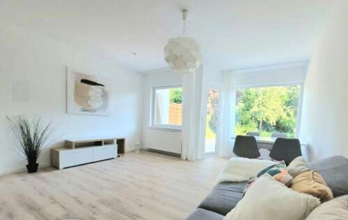 Bild 1 - Modernes Stadthaus zwischen Nienstedten und dem Botanischen Garten