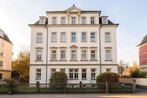 Außenansicht - 2 Zimmer Etagenwohnung zum Kaufen in Dresden