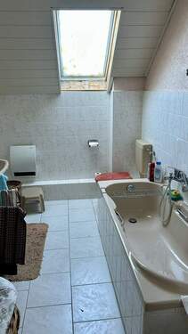 Badezimmer Dachgeschoss - 