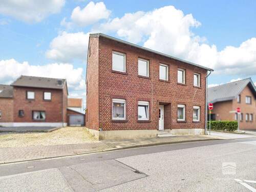 Vorderansicht - 7 Zimmer Einfamilienhaus zum Kaufen in Wassenberg