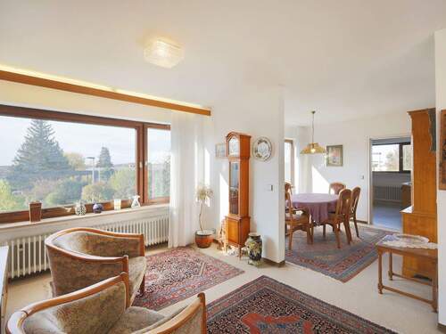 Heller, geräumiger Wohn- und Essbereich - 8 Zimmer Einfamilienhaus zum Kaufen in Remseck am Neckar