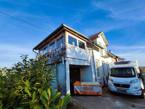 Außenansicht, Wintergarten, Garage - Ein Haus - perfekt für Handwerker und Heimwerker!