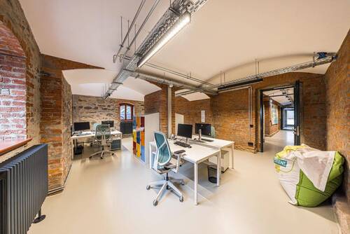 FixDesk Area - Fix Desk Starter - Moderner Arbeitsplatz im Coworking Zwickau sofort verfügbar