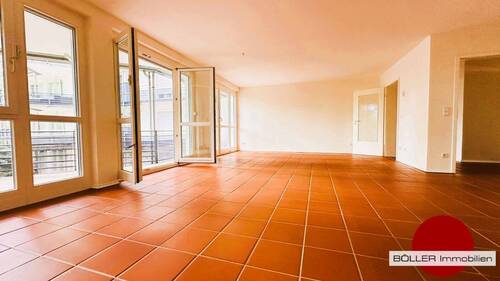 Schönes Licht und viel Platz - 3 Zimmer Etagenwohnung in Nürnberg