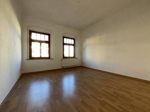 Wohnzimmer - 3 Zimmer Etagenwohnung zur Miete in Zwickau-Marienthal