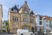 Hausansicht - Stilvolles Wohnen in modernisiertem Altbau