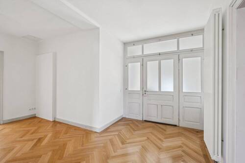 Flur - 3 Zimmer Etagenwohnung zum Kaufen in Ludwigsburg