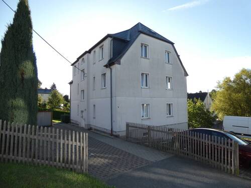 Hausansicht - Neu sanierte 2-Raumwohnung in ruhiger Lage