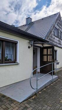 Eingangsbereich - 6 Zimmer Einfamilienhaus zum Kaufen in Bad Elster