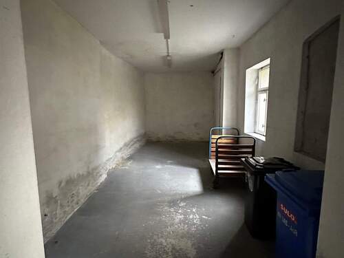 Lager 1.jpg - Gewerbeobjekt (Büro, Produktion, Verkauf) in Weißenfels zur Miete