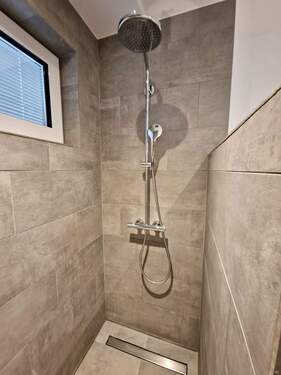 Dusche mit Regendusche - 