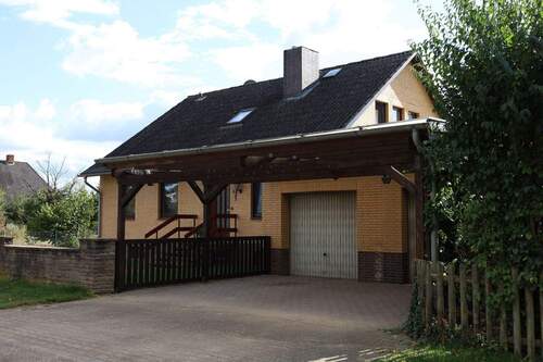 Einfamilienhaus mit Carport - Einfamilienhaus mit 148,00 m² in Gusborn zum Kaufen
