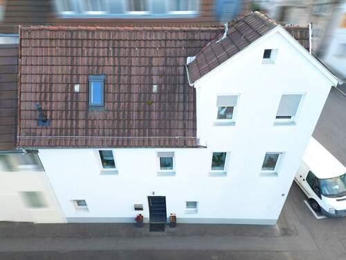 Drohnenaufnahme - 4 Zimmer Einfamilienhaus zum Kaufen in Fellbach