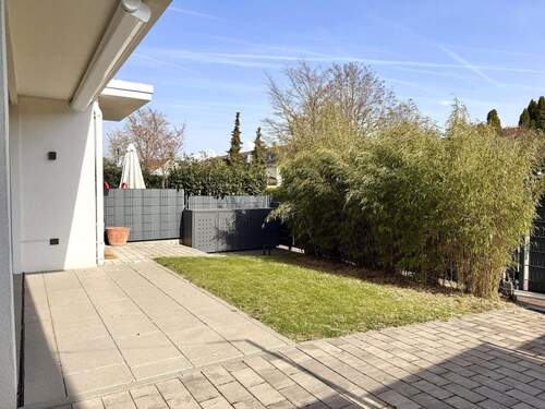 Terrasse und Gartenanteil - 