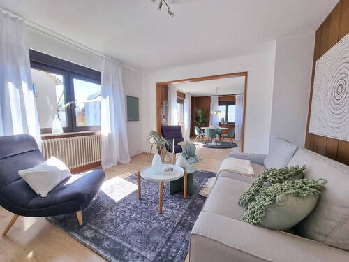 Wohnzimmer - 5 Zimmer Etagenwohnung in Singen