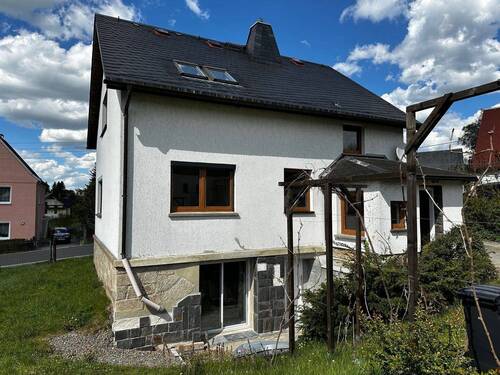 Rückansicht Vorderhaus - 7 Zimmer Einfamilienhaus in Auerbach