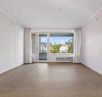 Charmante 3-Zimmer-Wohnung mit Loggia und Potenzial in Karlsruhe-Beiertheim - Karlsruhe / Beiertheim-Bulach