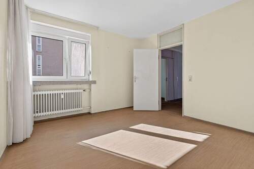 Schlafzimmer 2 - 3 Zimmer Etagenwohnung zum Kaufen in Karlsruhe / Beiertheim-Bulach