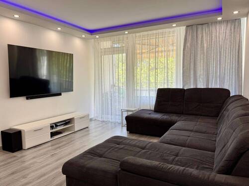 Wohnzimmer Position 1 - 3 Zimmer Etagenwohnung in Offenbach