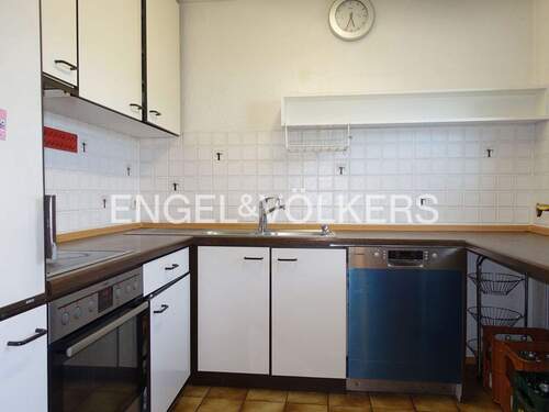 Einbauküche im Erdgeschoss - 6 Zimmer Einfamilienhaus in Ofterdingen