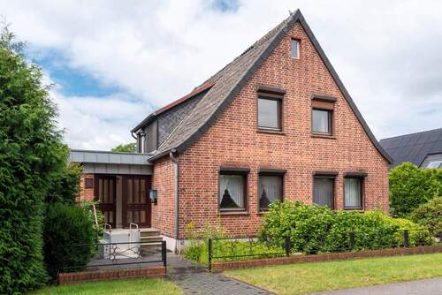 Straßenansicht - 5 Zimmer Einfamilienhaus in Vahlde