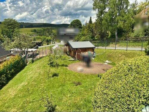 Garten mit Gartenhaus - 
