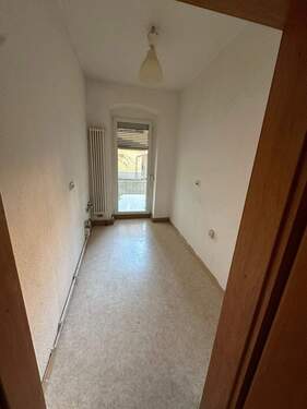 IMG_3915.jpg - Etagenwohnung mit 68,00 m² in Weißenfels zur Miete
