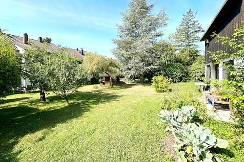 Garten, Blick 1 - Mehrfamilienhaus, Wohnhaus mit 234,00 m&sup2; in Korntal-Münchingen zum Kaufen