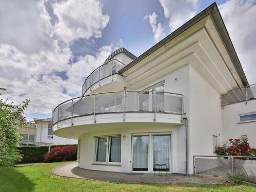 Hausansicht vom Garten - Wohnen, Arbeiten, Vermieten - vielseitiges Einfamilienhaus mit Einliegerwohnung in Bestlage