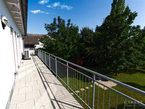 ..Balkon mit Blick ins Grüne - 