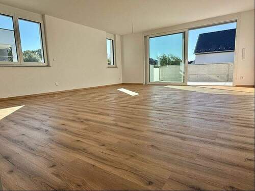 Wohnen - 3 Zimmer Etagenwohnung zum Kaufen in Roßtal