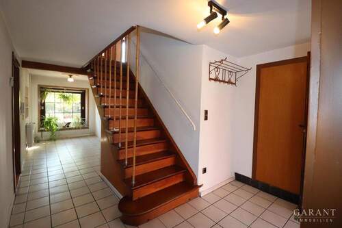 Diele - 9 Zimmer Bauernhaus, Landhaus zum Kaufen in Echzell