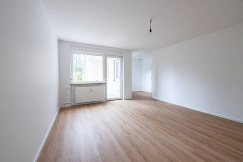 Wohnzimmer - 2 Zimmer Etagenwohnung zum Kaufen in Berlin