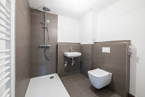 Bad - Etagenwohnung mit 59,80 m&sup2; in Berlin zum Kaufen