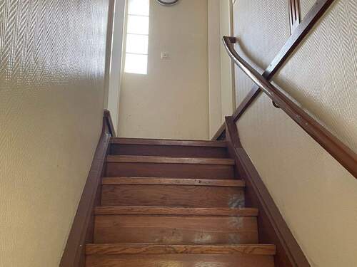 Treppenhaus! - Mehrfamilienhaus, Wohnhaus mit 136,00 m² in Mainz zum Kaufen