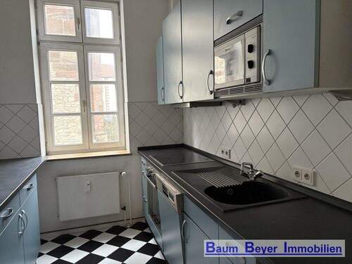 Küche mit Einbauküche - 