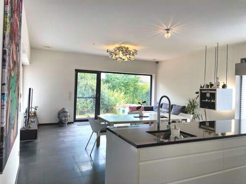 Wohnen - Essen im EG - 5 Zimmer Einfamilienhaus in Zirndorf