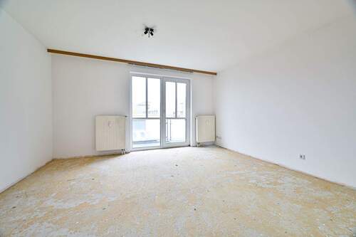 Wohnzimmer - 3 Zimmer Etagenwohnung in Chemnitz