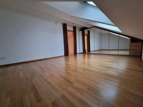 Lichtdurchflutetes WZ - Charmante 1 Zimmer Dachgeschoss-Wohnung in Seevetal-Meckelfeld