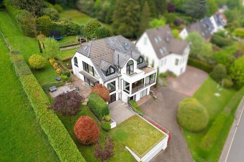 Außenansicht - Elegantes Wohnhaus mit Fernsicht und luxuriösem Ambiente