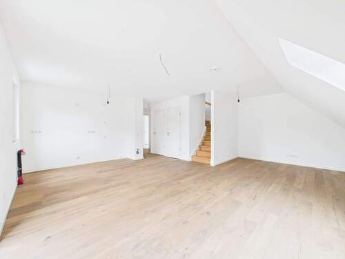 Wohnzimmer - 4 Zimmer Etagenwohnung in Lübeck