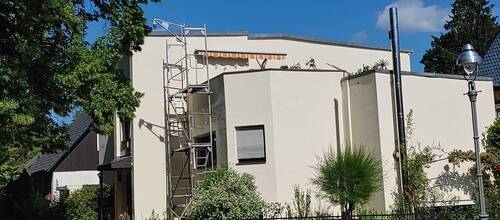 Nord-Westansicht mit Dachterrasse.jpg - 2 Zimmer Terrassenwohnung zur Miete in Berlin