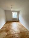 Wohnzimmer - Schöne sanierte 2 Zimmer Wohnung.