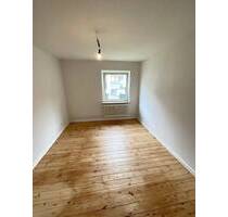 Schöne sanierte 2 Zimmer Wohnung. - Kiel Wellingdorf
