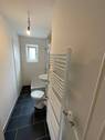 Bad mit Dusche - Etagenwohnung mit 49,80 m&sup2; in Kiel zur Miete
