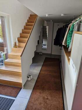 Flur und Treppe EG - 