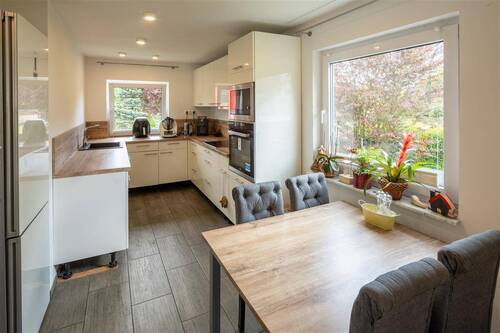 Küche - Einfamilienhaus zu verkaufen - 450.000,00&nbsp;EUR Kaufpreis, ca.&nbsp; 147,60&nbsp;m&sup2;&nbsp;Wohnfl&auml;che