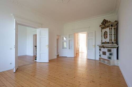 Wohnbereich - 5 Zimmer Etagenwohnung in Berlin