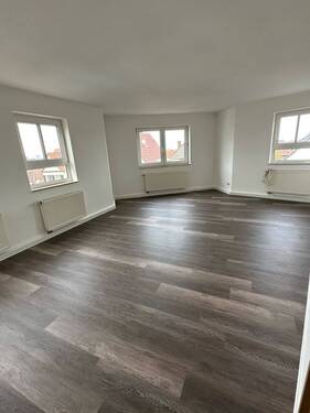 Beispiel DG Wohnzimmer - Mehrfamilienhaus, Wohnhaus in Erfurt