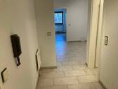  Blick Flur zur Küche - 3 Zimmer Etagenwohnung zum Kaufen in Wiesloch-Baiertal